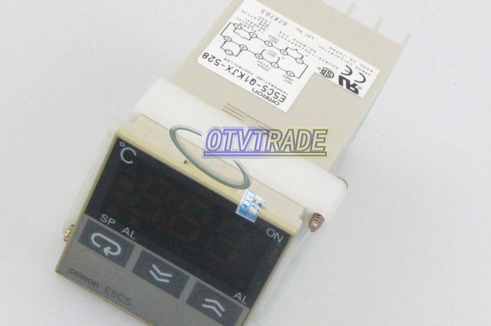 1PC OMRON E5CS-Q1KJX-528 Temperature Controller Used