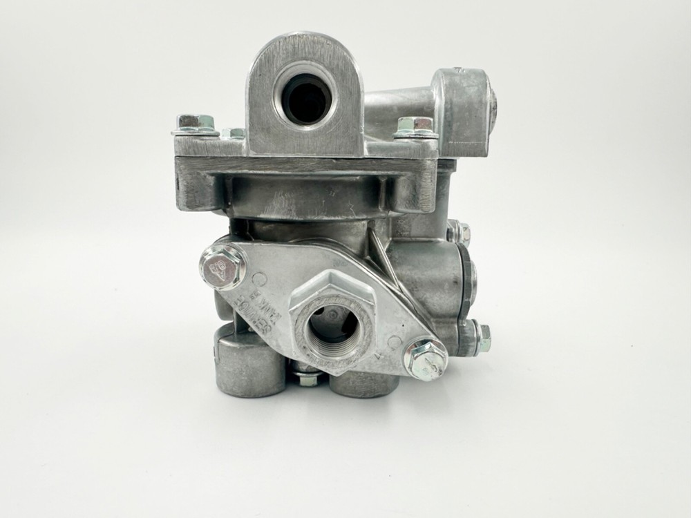 RT4 Multi-Function Trailer Spring Brake Valve - Automann KN26000
