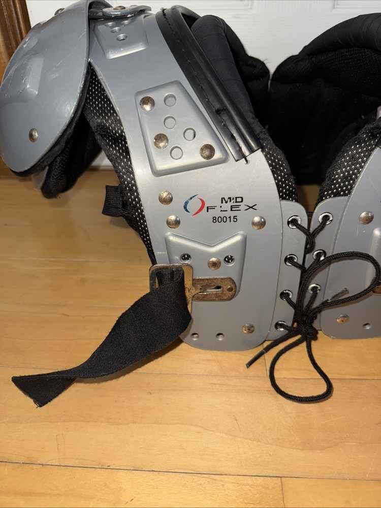 Schutt Mid Flex Size Small Shoulder Pad (80015)