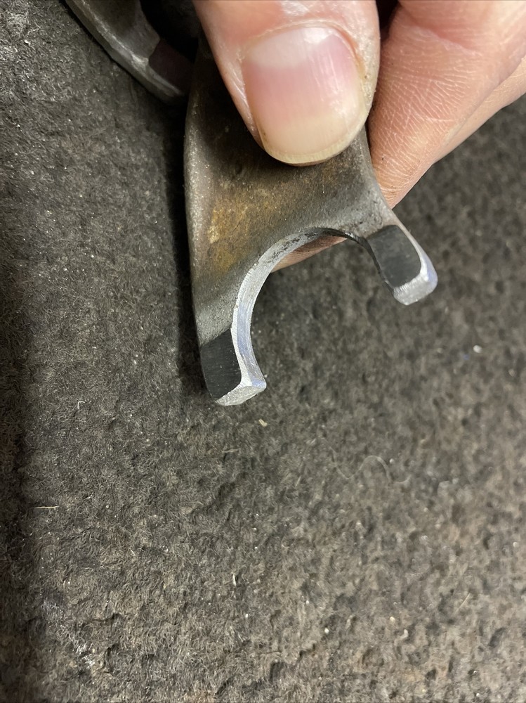 Honda XL185 ‘437’ Gear selector forks