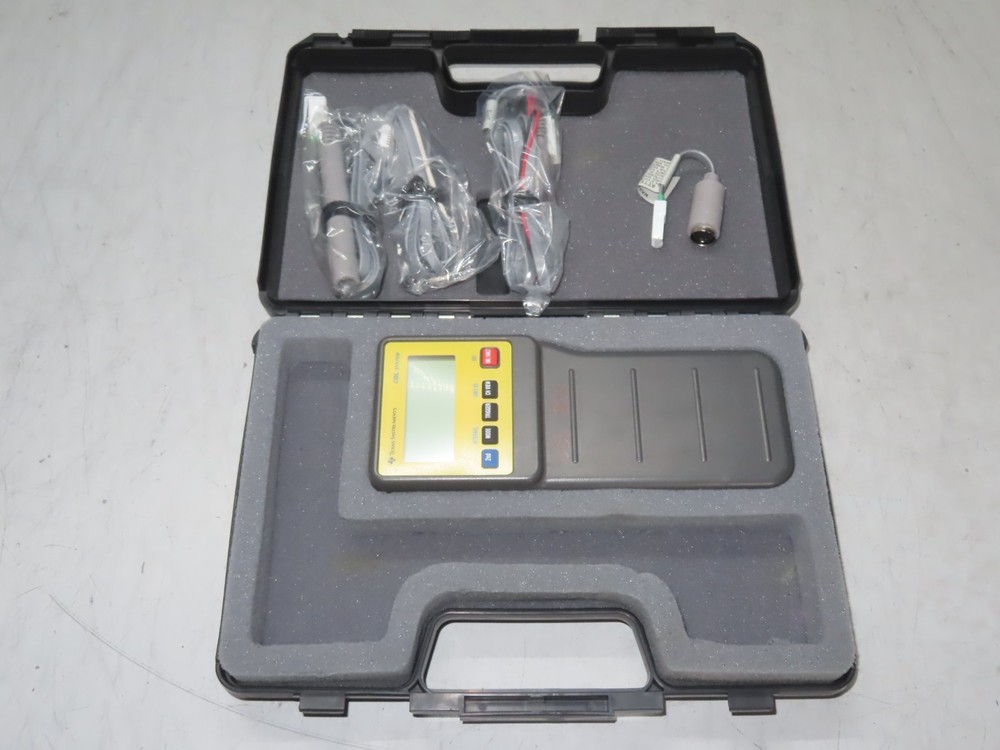 1Texas Instruments CBL System Calculator Based Laboratory + Cases