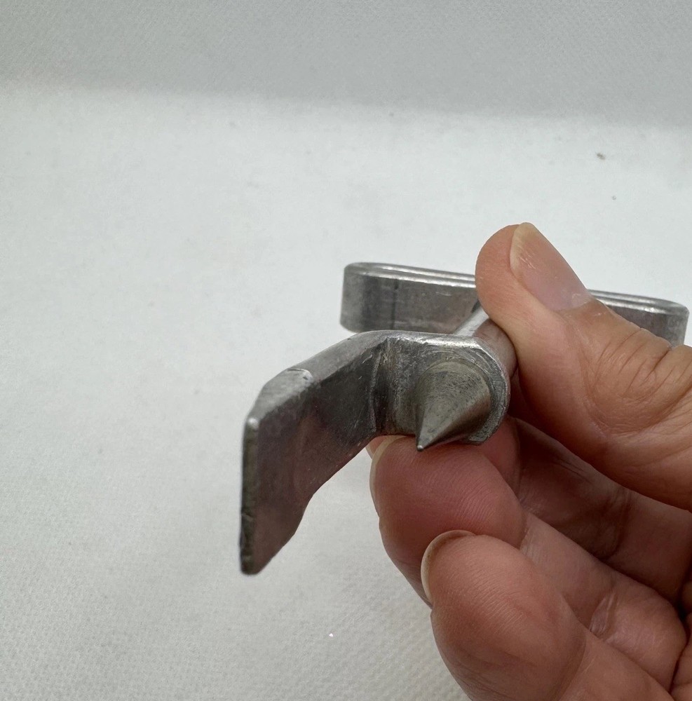 HAND-E-CAN PIERCER Vintage