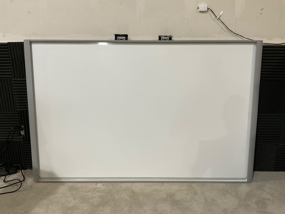 Interactive Smart Board SBX885 87" Interactive Whiteboard NEW NO ACC READ•••••••