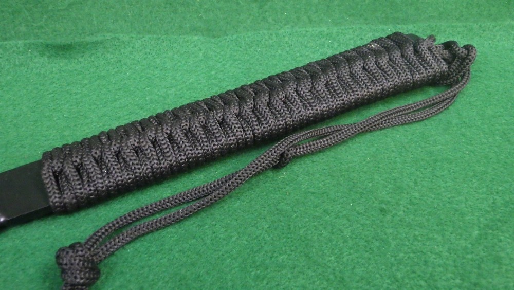 MTech MT-AXE8B survival/tactical hatchet EC Paraacord grip