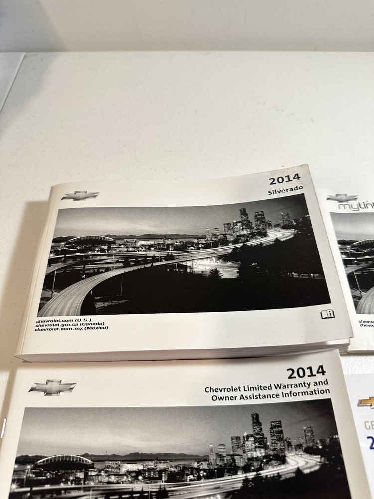 Chevrolet Silverado Owners Manuals 2014