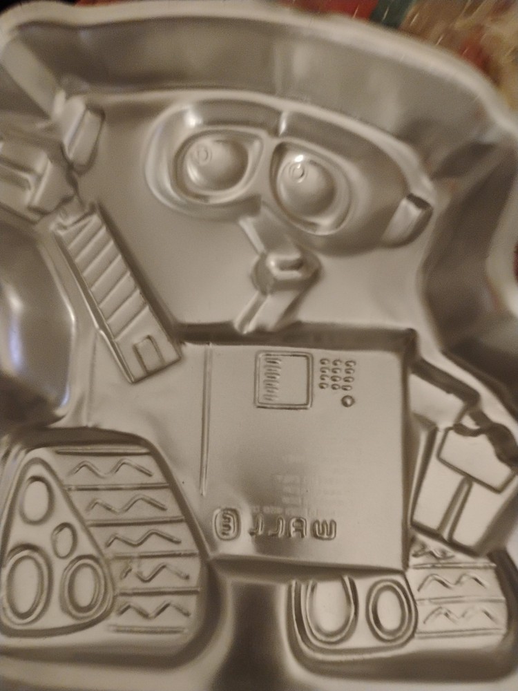 Disney Pixar Wall-E Cake Pan