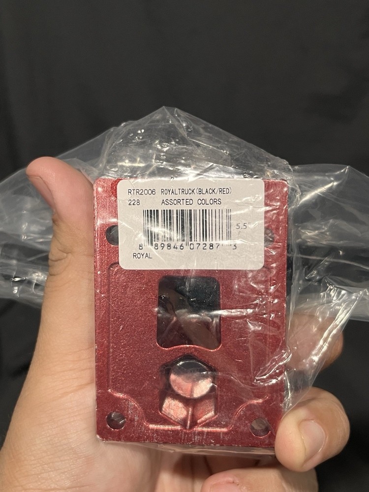 Royale Skateboard Trucks (Red / 5.5)