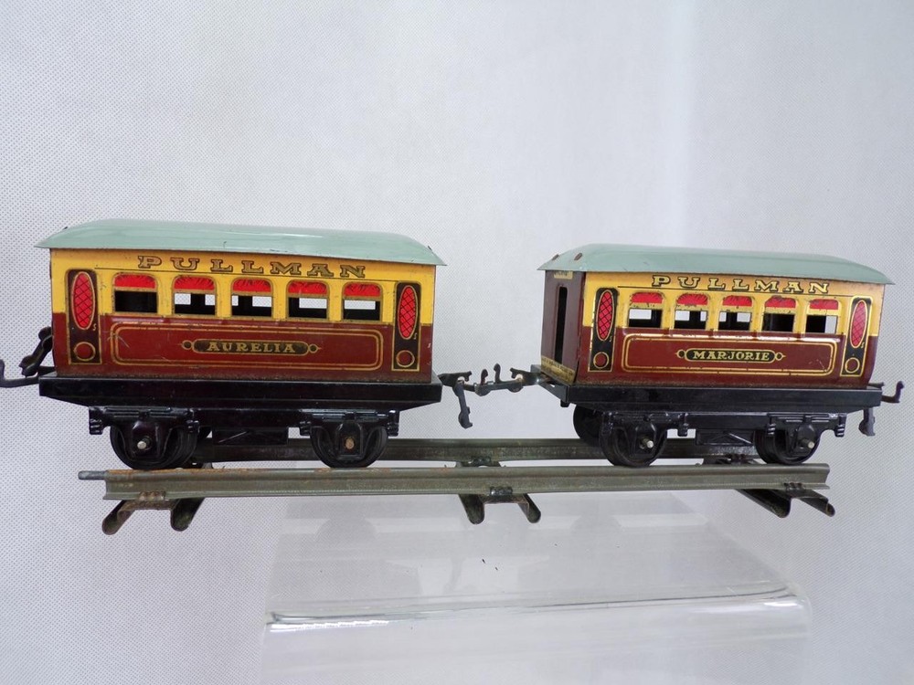 Boxed Hornby M1 Passenger Set Pullman carriages O gauge