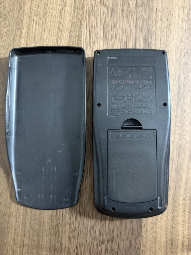 Texas Instruments TI-83 Plus Graphing Calculator LCD Display WORKING