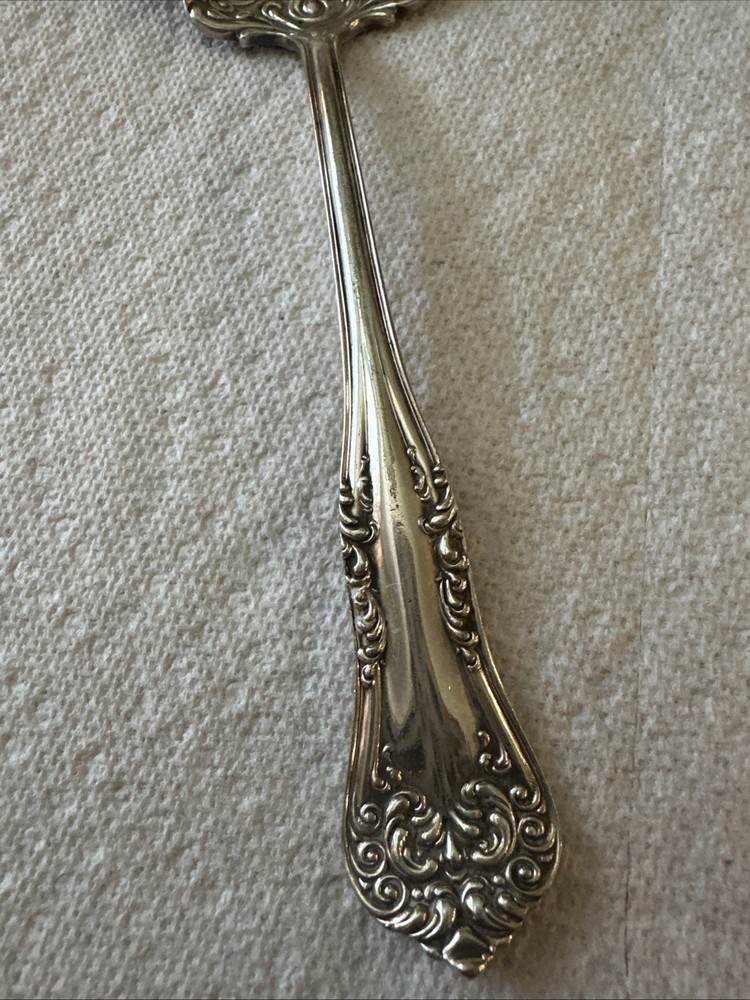 INTERNATIONAL SILVER America Pattern PIE SERVER 9 1/2” Long 3”Wide Silverplate