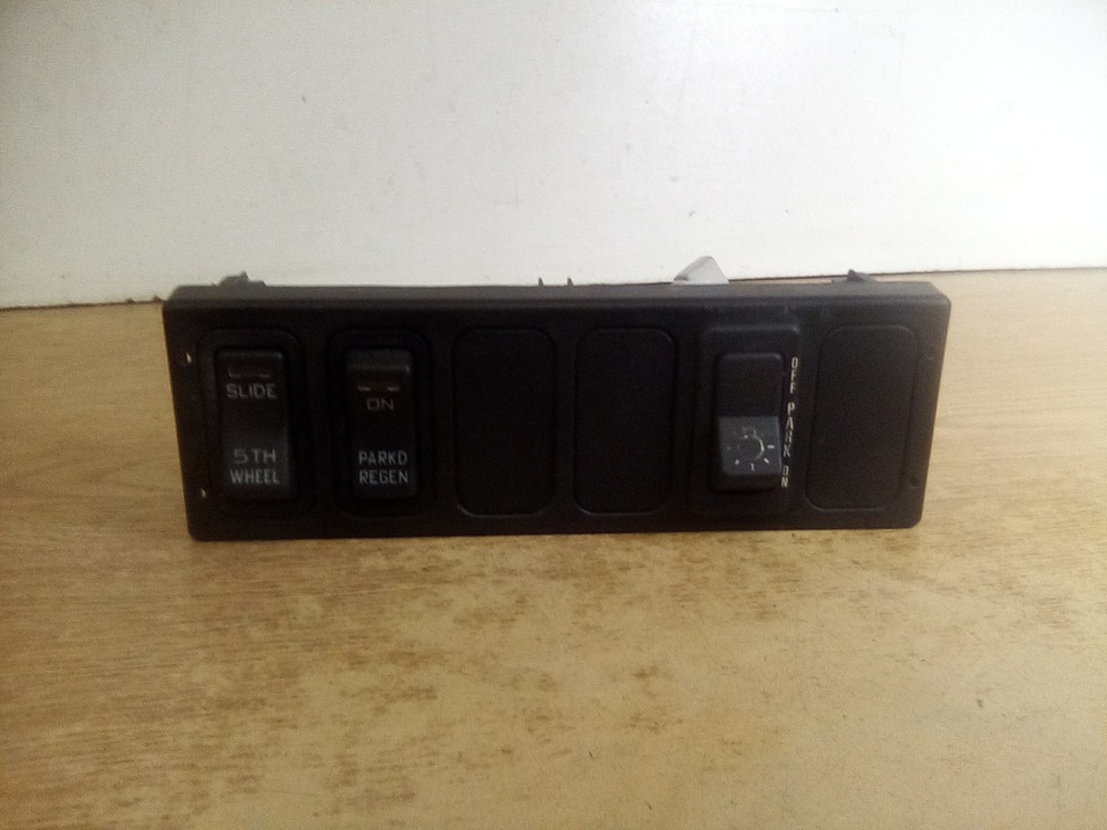 International Prostar 3575432C5 Dash Switch Panel "READ DESCRIPTION"