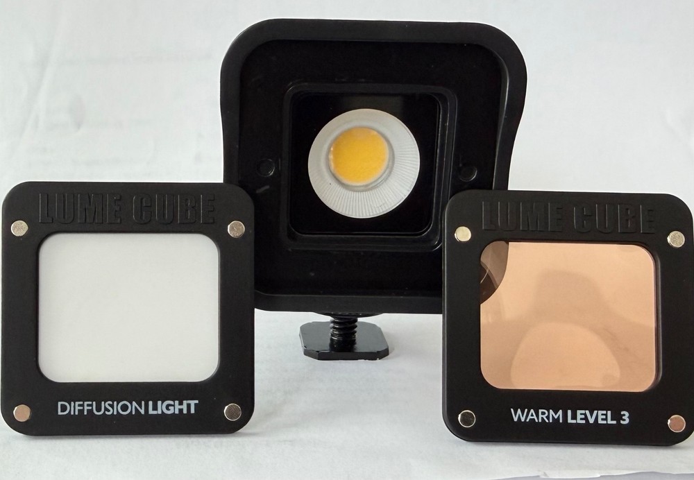 Lume Cube LC-V2 Waterproof LED Light With Charging Cable