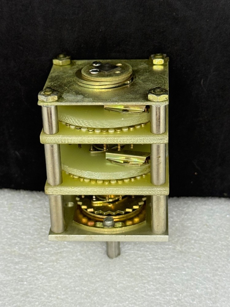 RS224-12-02A ROTARY SWITCH