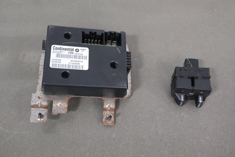 2013-2018 Ram 2500 Dash Mounted Trailer Brake Controller & Module OEM