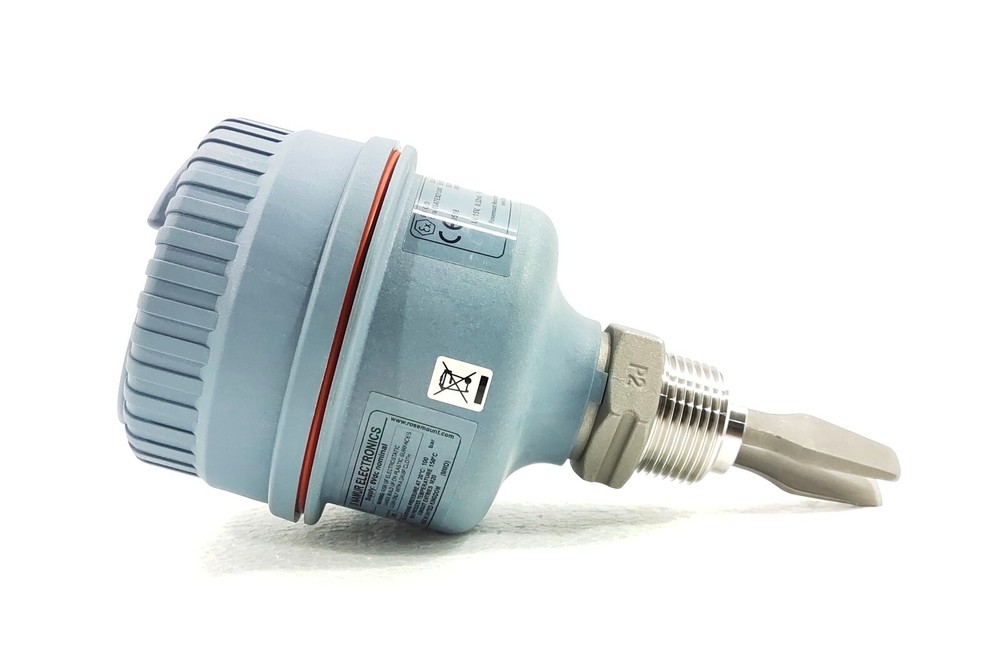 ROSEMOUNT 2120 VIBRATING FORK LEVEL SWITCH 2120D1AK1I1AA0000
