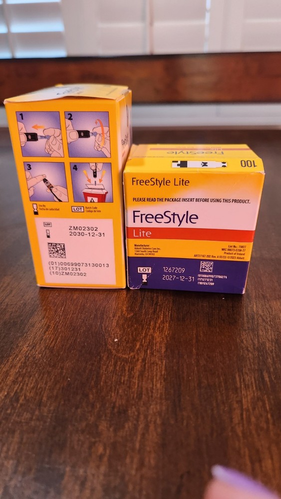 100 FREESTYLE Lite Test Strips And 100 Lancets