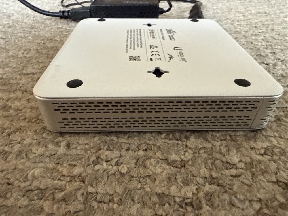 Ubiquiti Networks UniFi Security Gateway