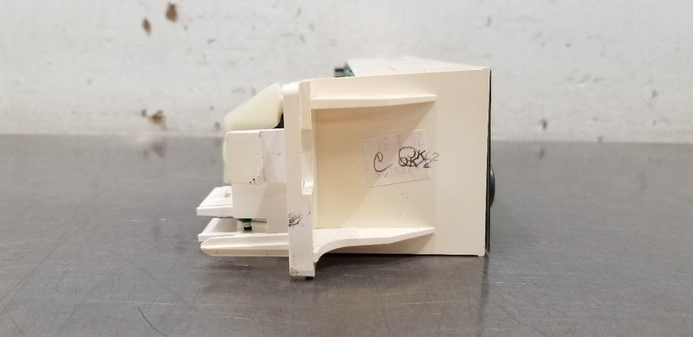 98 CHEVY SUBURBAN 2500 DASH MOUNTED AC TEMPERATURE HVAC CONTROL PANEL