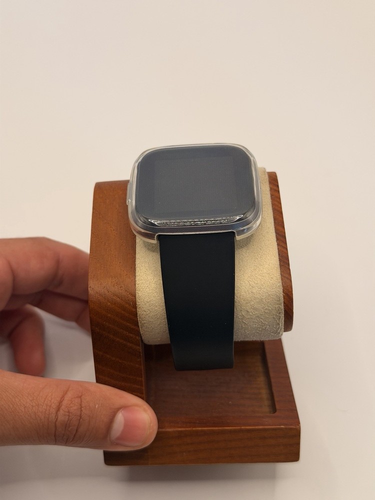 Fitbit Versa 2, Tested, Excellent, Charger Included, Case Protector