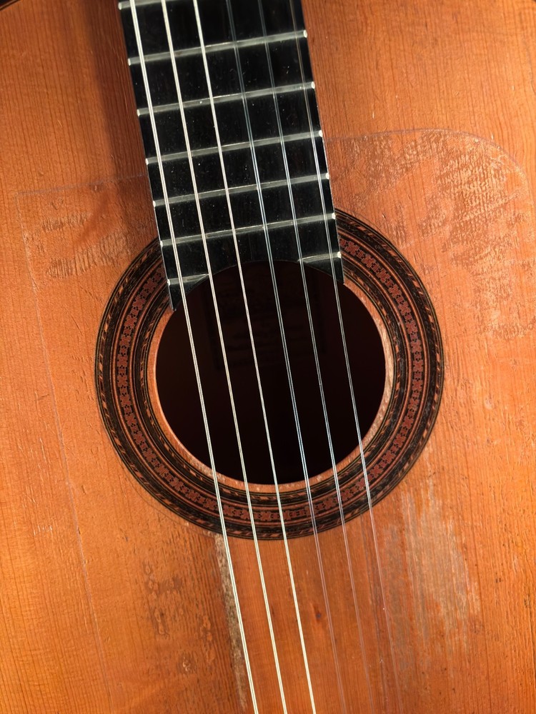 1965 Manuel de la Chica Guitar