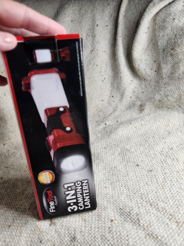 3-IN-1 FLASHLIGHT / LANTERN COMBO Camping Red New Open Box