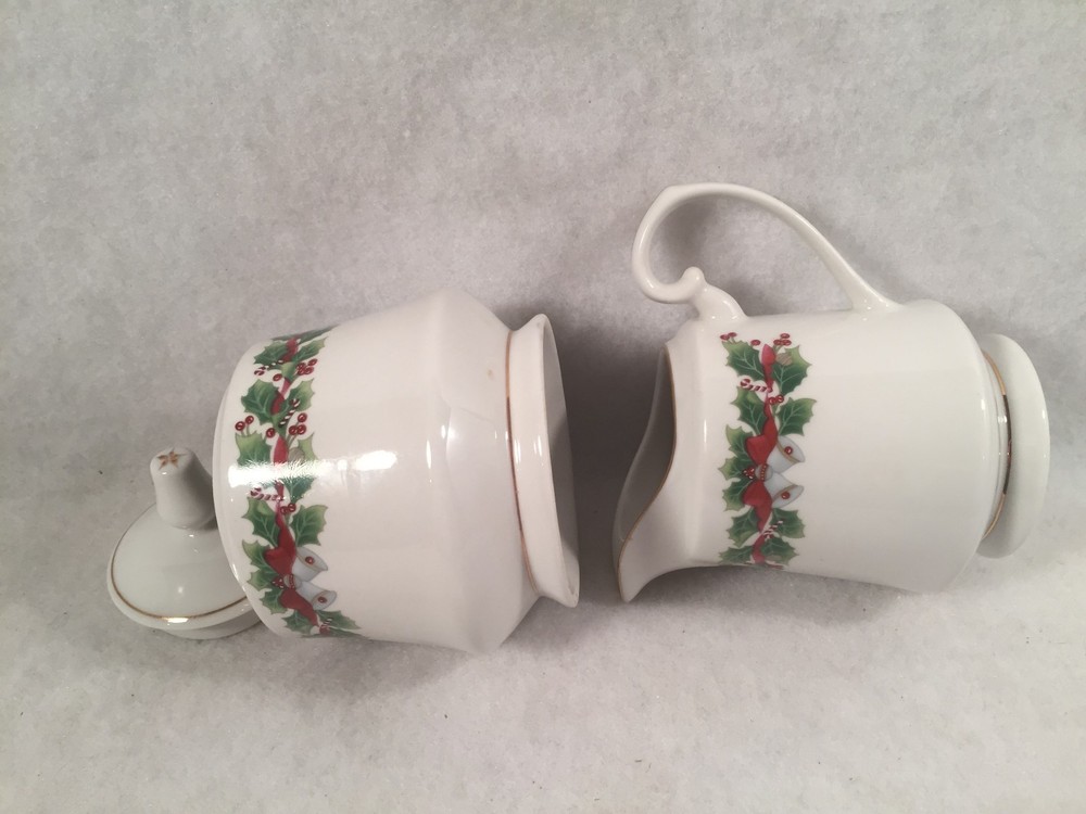Sango CHRISTMAS HOLLY Cream & Covered Sugar Set