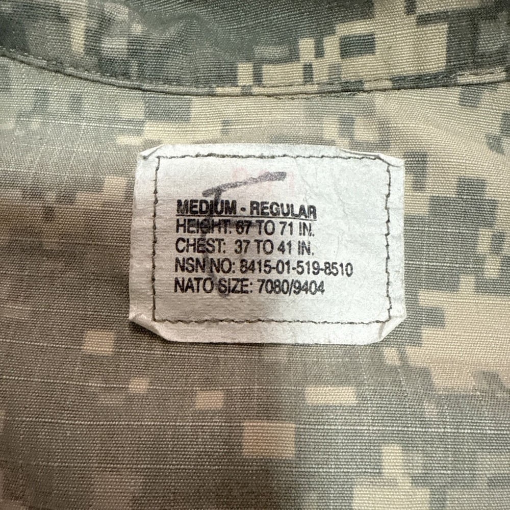 ACU Digital Jacket Medium-Regular NSN: 8415-01-519-8510
