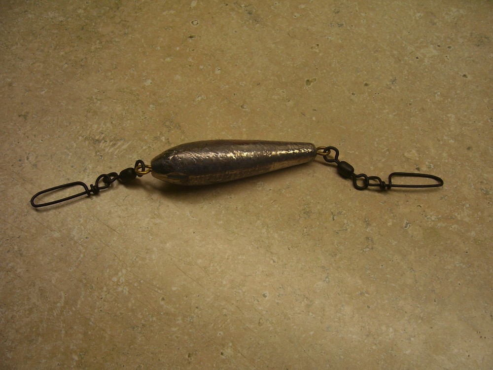 8 oz inline trolling sinker with coastlock swivels