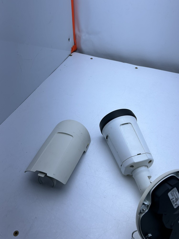 Axis P1428-E 0637-001 Bullet Network Security Camera