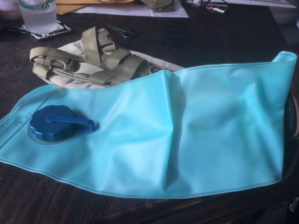 CamelBack Maximum Gear Desert Camo Thermobak 70ozHydration Pack