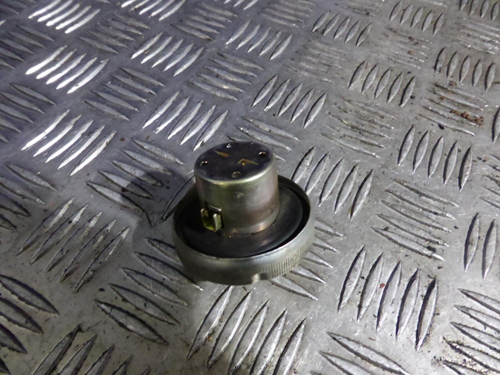 HONDA SES 125 DYLAN 2004 FUEL TANK CAP