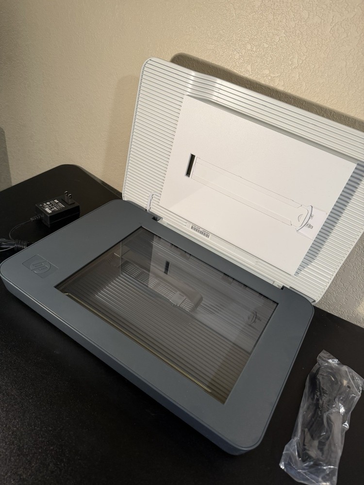 HP ScanJet G3110 Flatbed Scanner