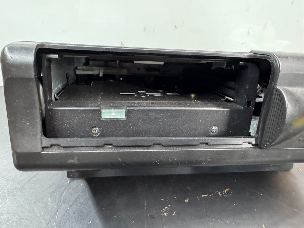 MERCEDES BENZ CD CHANGER