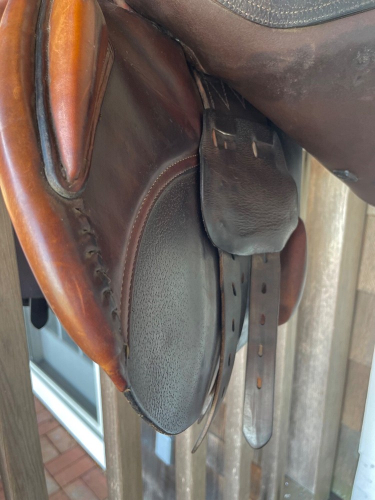 BEVAL SADDLE - 16.5” - MEDIUM TREE - TREE AND LEATHER IN PERFECT CONDITION!