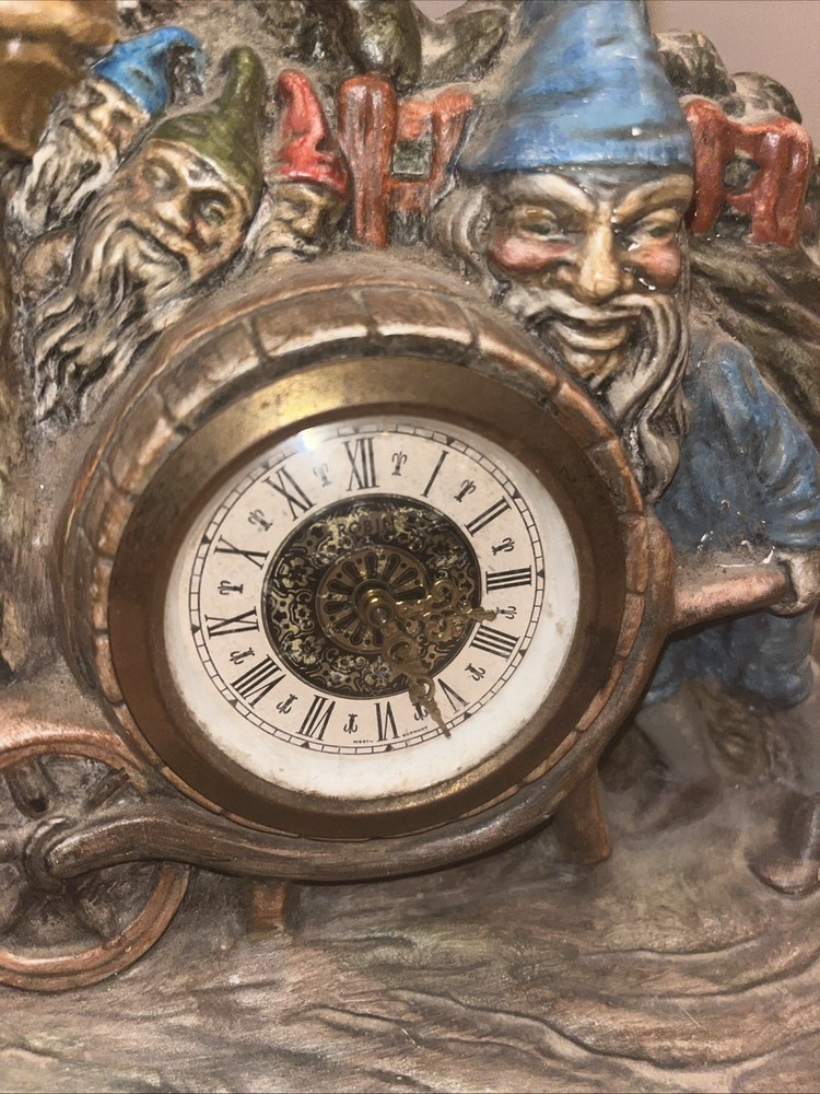 VINTAGE GNOME IN TREEHOUSE CLOCK GERMANY CERAMIC