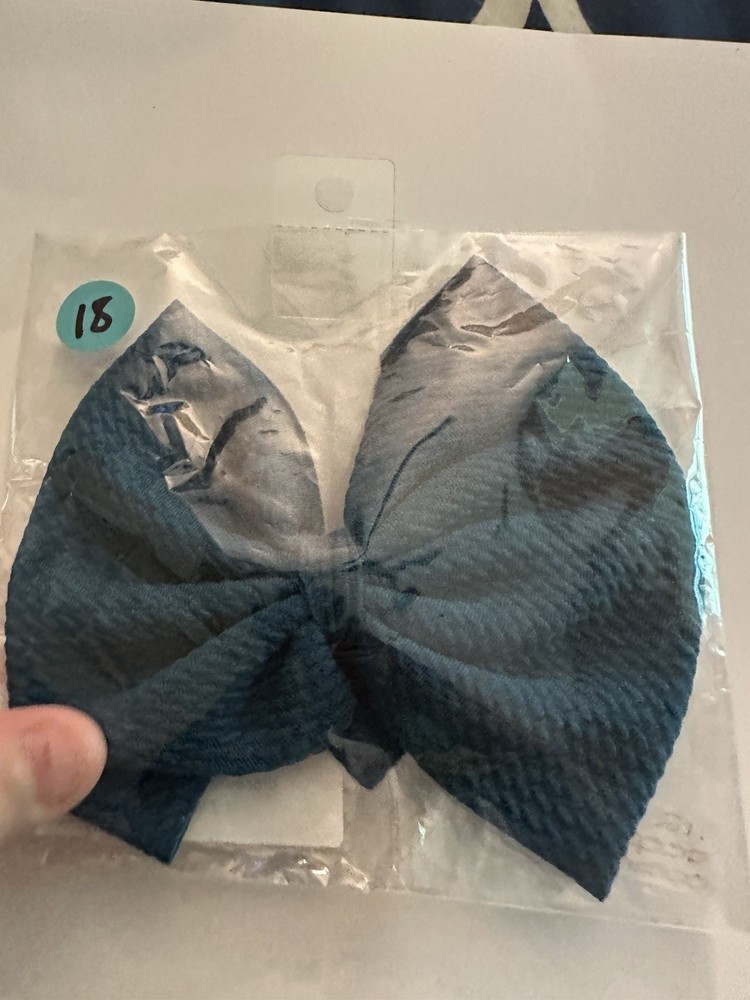 Green Bow On a Clip