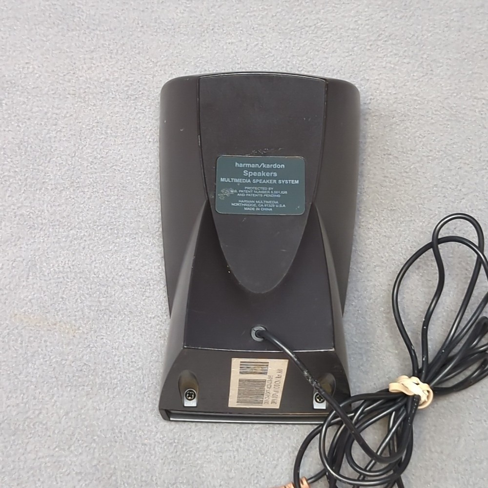 Harman/Kardon 06941V Multimedia Computer Speaker System - 1 Speaker Only