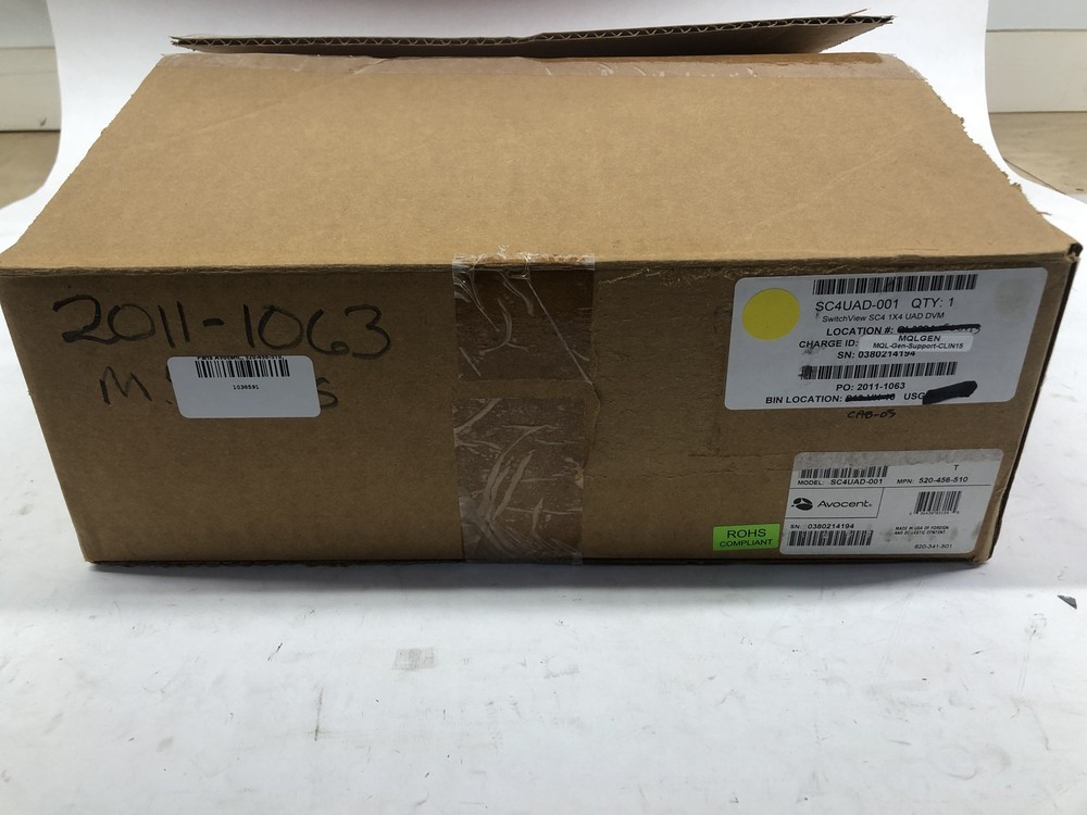 Avocent Cybex SwitchView Model SC4UAD-001 Secure DVI/USB Switch - Open Box