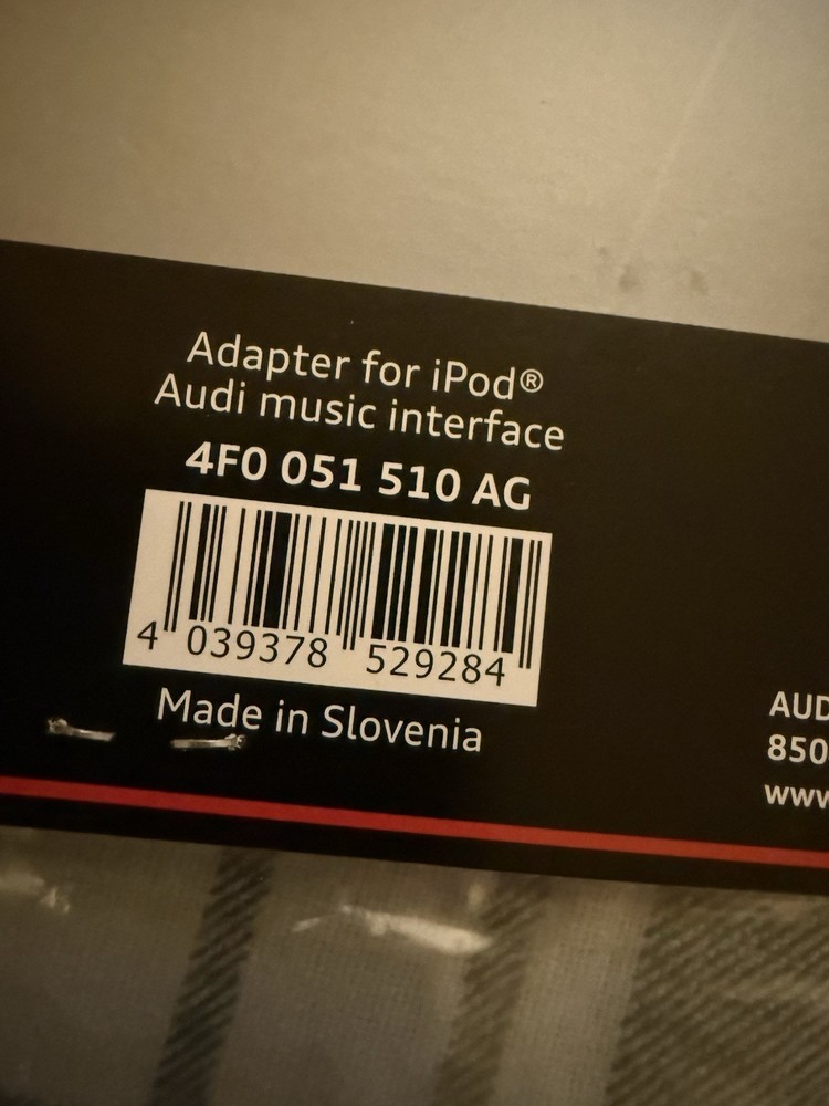 Genuine Audi Music Interface Adapter For iPod 30 Pin Connector Cable