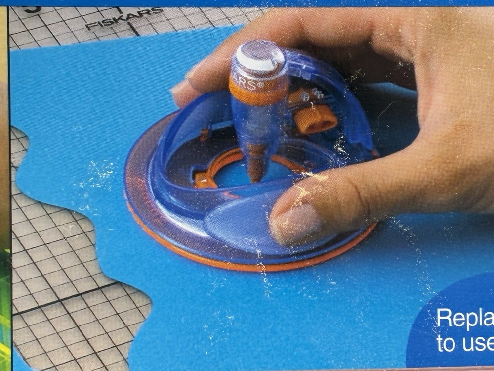 Fiskars Ultra ShapeXpress Starter Set 2 | Cuts Shapes And Borders Easily!