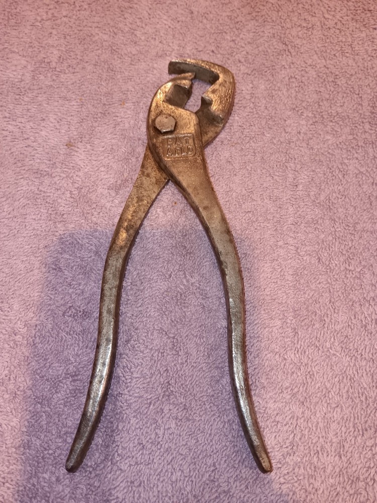 Vintage Katy Kotter PIn Puller MPLS