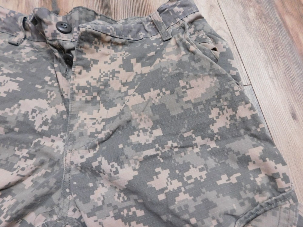 US ARMY ACU PANTS SIZE SMALL - SHORT