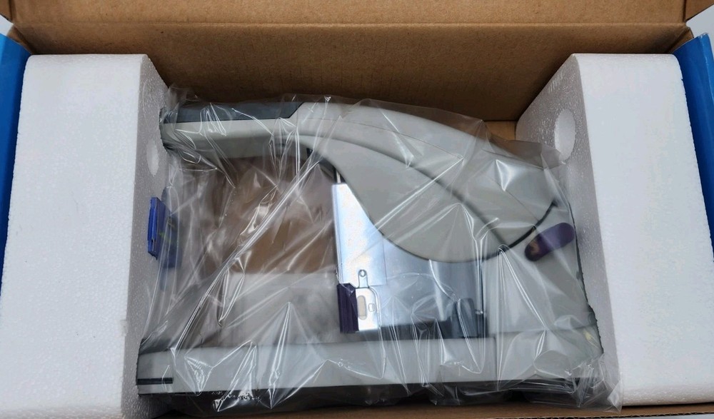 Swingline Light Touch/LightTouch/Lightouch Heavy Duty Stapler 20-120 Sheets