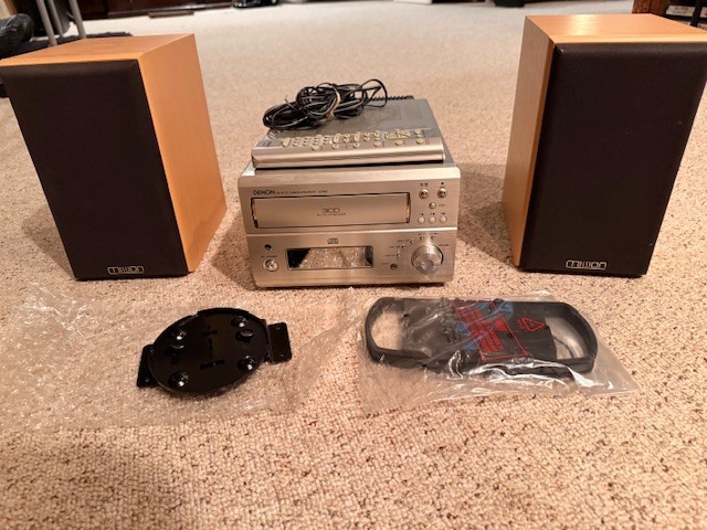 USED- DENON personal component system UD-M50 & MISSION SPEAKER SYSTEM MS- 50