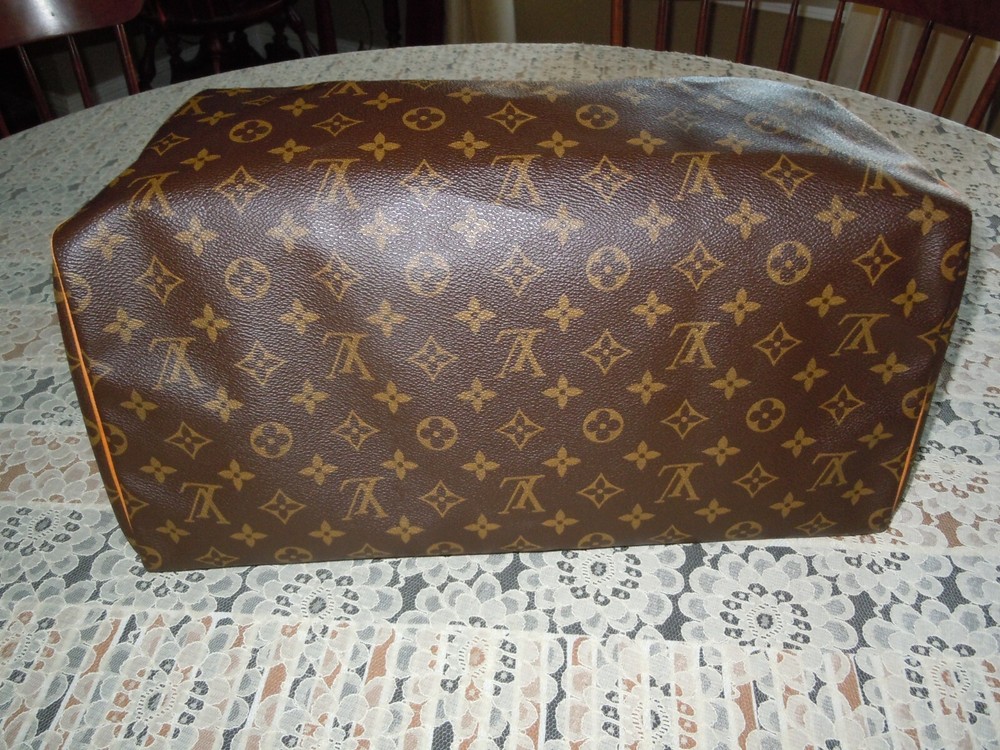 Auth. Louis Vuitton monogram speedy 40.  ( A5 ) .
