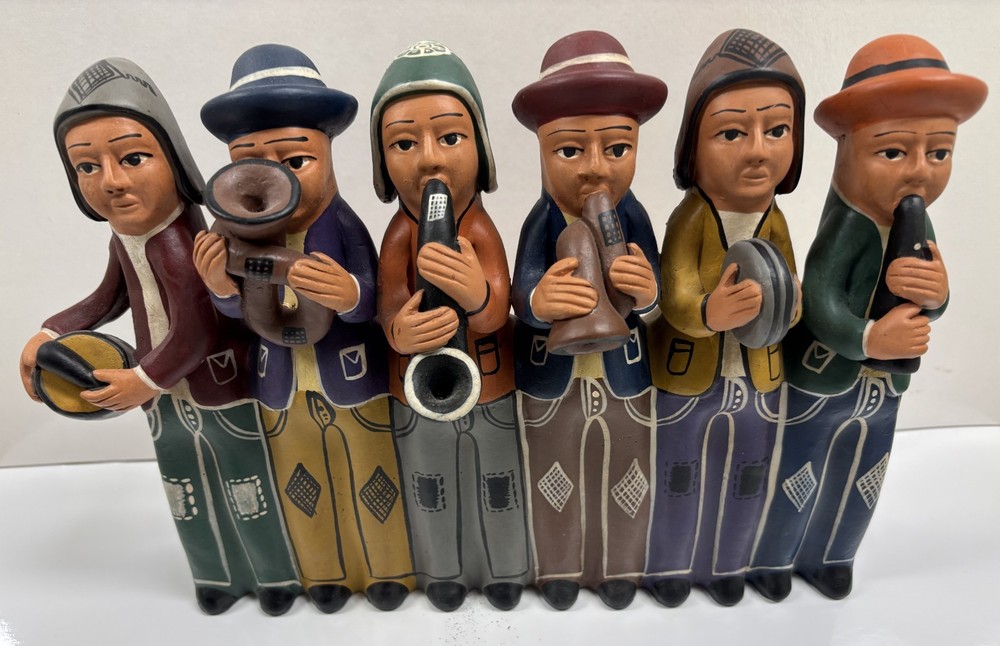 Handcrafted Peruvian Whistle - Musicians playing their instruments
