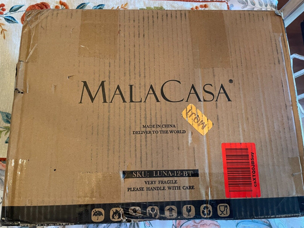 MALACASA Upscale Bone China Dinnerware Set, 12 Pieces LUNA-12-BT