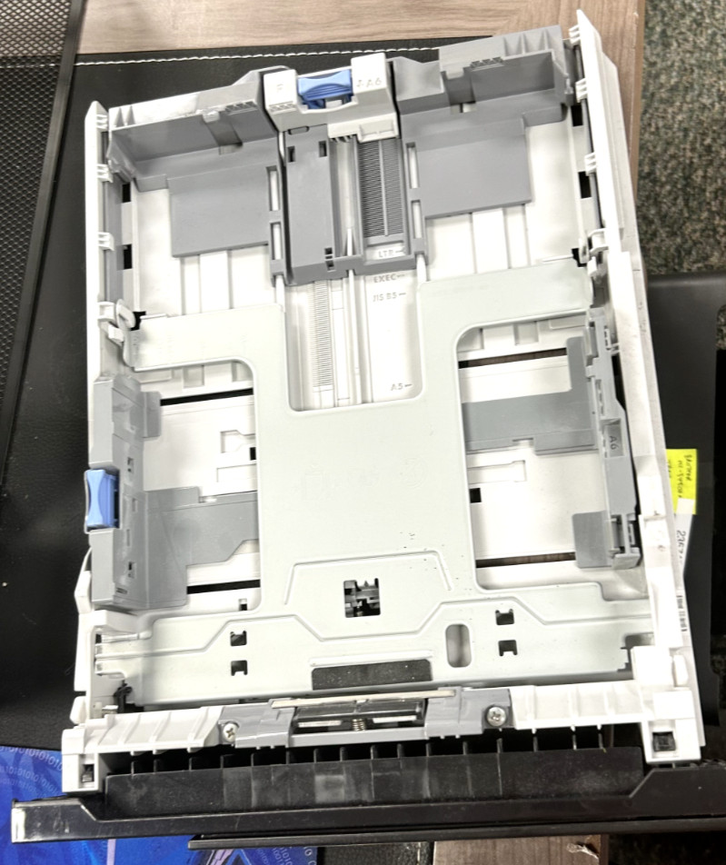 HP LJ Pro 400- multifunction printer- 250 sheet paper tray RC2-6106