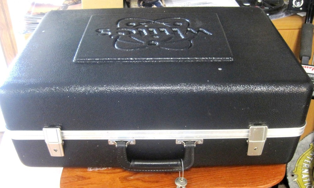 2011 Whites VX-3 Multi-Frequency Metal Detector Plus Hard Case! read description