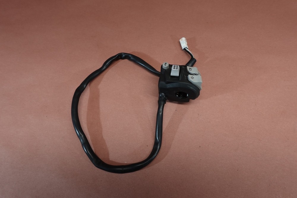 2017-2020 Ducati Supersport S Left Handlebar Handle Bar Control Switch